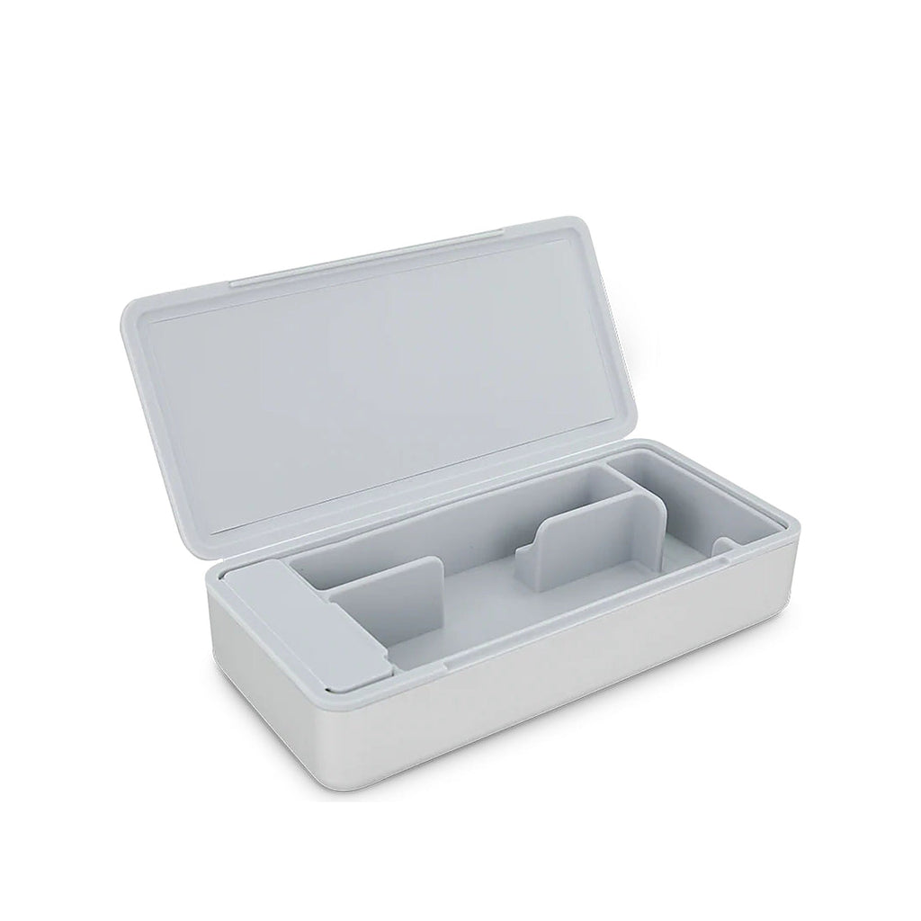 Leeres Puffco Travel Case Pearl mit Silikonfächern
