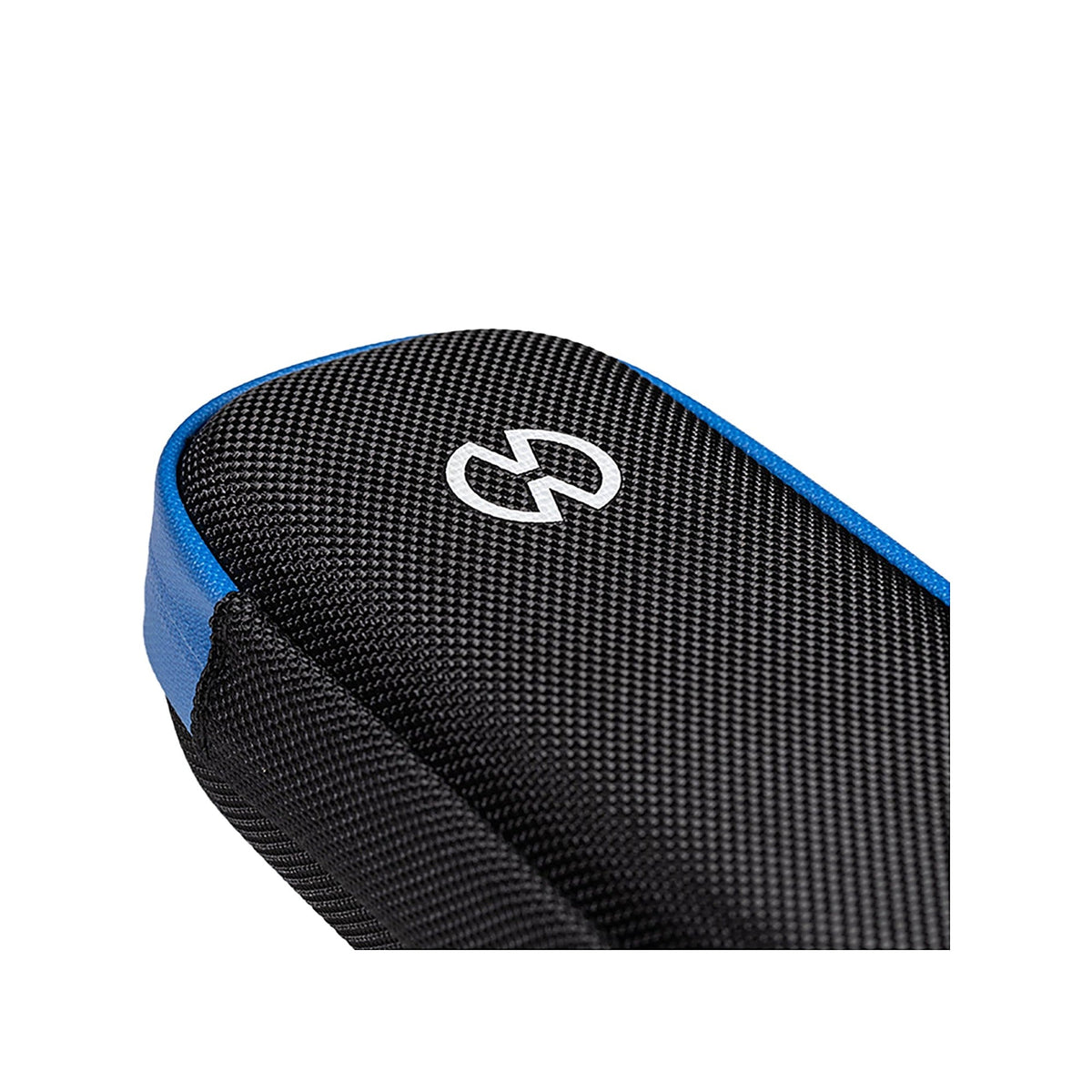 Detail des VEAZY Hardcases Dynamic Blue mit farbigem Rand