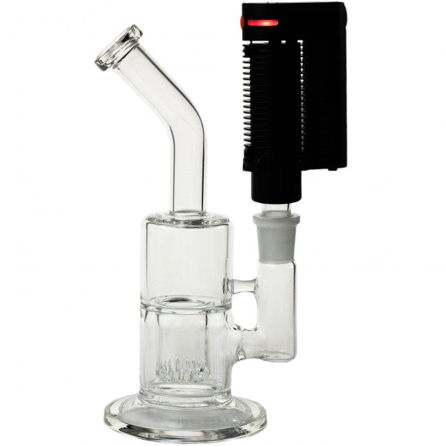 Crafty mit 14-mm-Adapter an einer Glas-Bong mit Perkolator