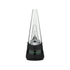 Rückansicht des Puffco New Peak in Onyx mit Leuchtring und USB-C-Anschluss